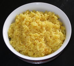 Reis gedünstet mit Curry